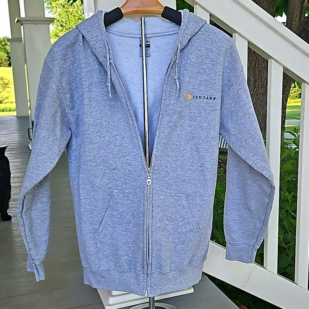 GILDAN heavy duty sentara zip up hoodie new no tags small